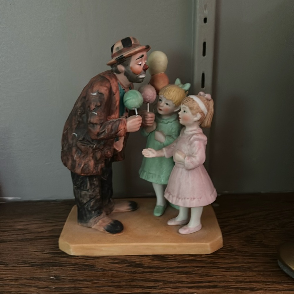 Emmett Kelly circus collection figurine